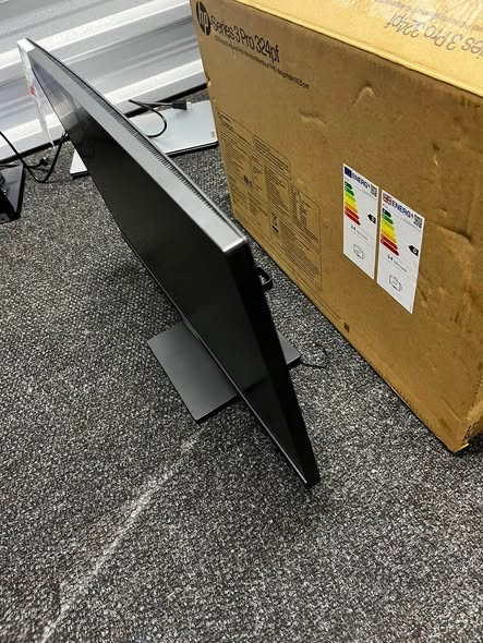 HP SERIES 3 PRO 324PF Monitor